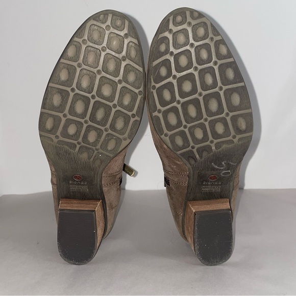 Blondo Valli Waterproof Suede Dark Taupe Zip Up Ankle Booties Women's Size 9 - Picture 7 of 12